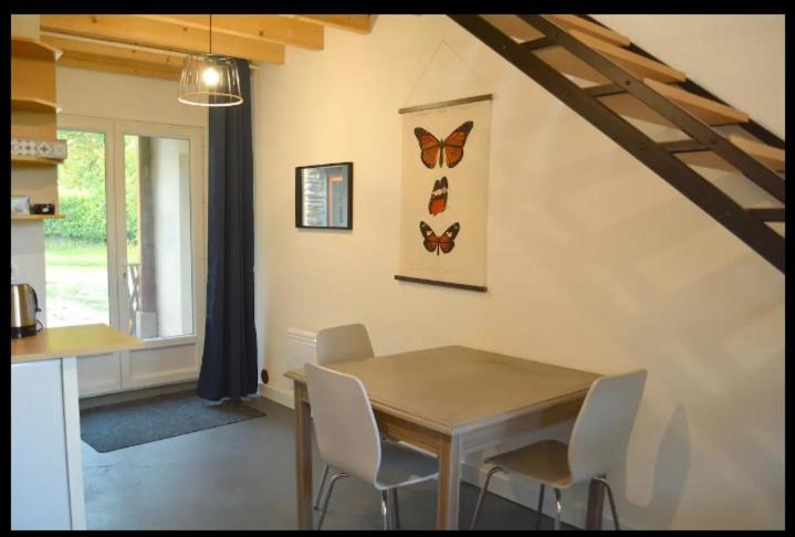 Bed and Breakfast L'Atelier De La Blanchardiere 49520 Le Tremblay Exterior foto
